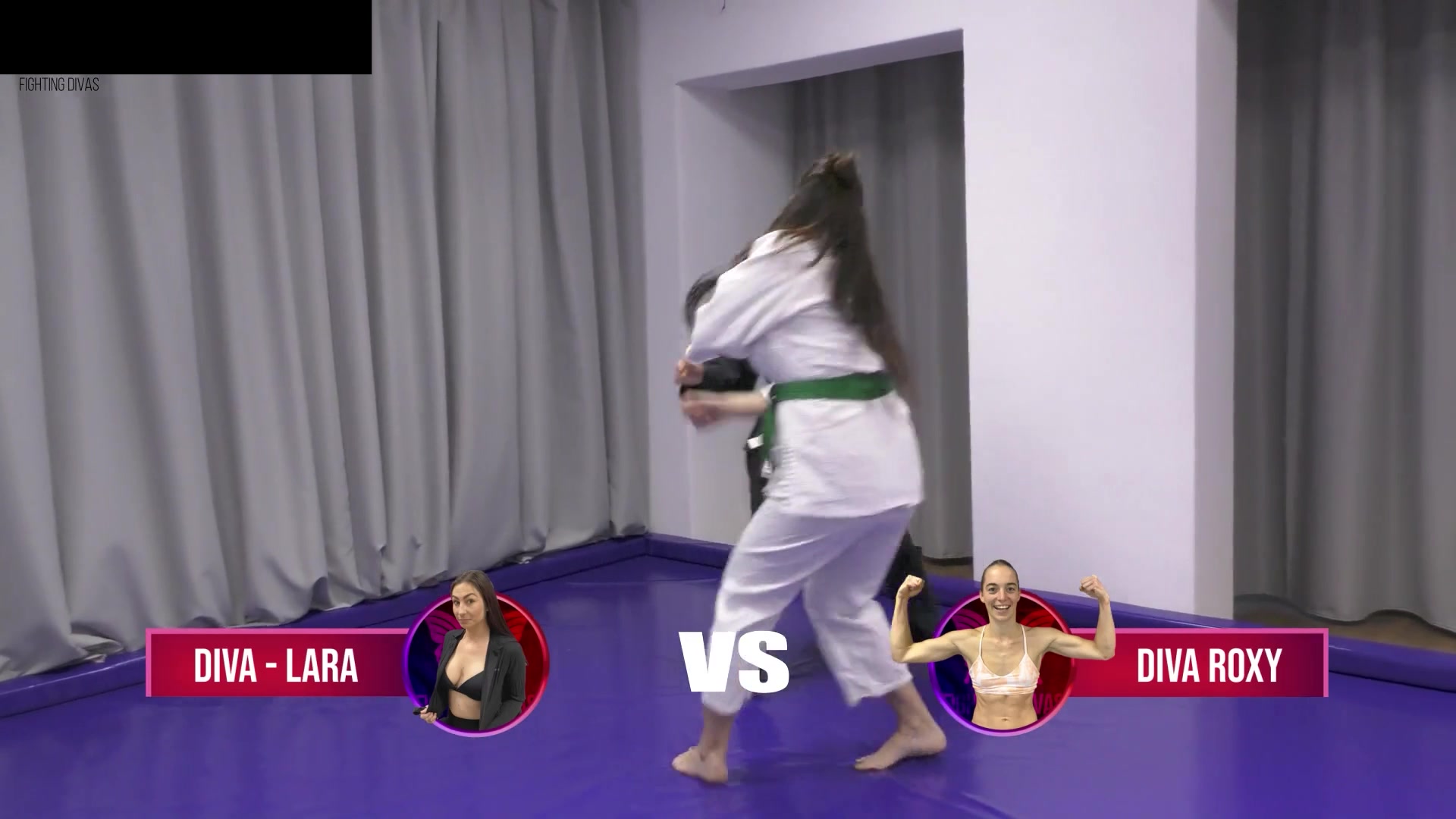 Lara vs Roxy