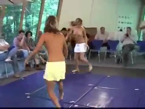 Alessandra vs Lala