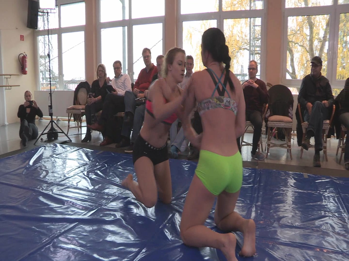 Cheyenne Jewel vs Lara